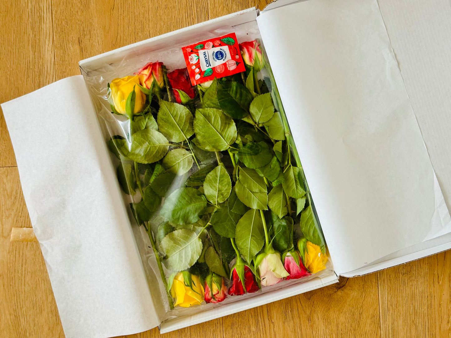 📮💐 Briefkastenstrauß "bunte Rosen"